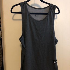 Men’s athletic Tee